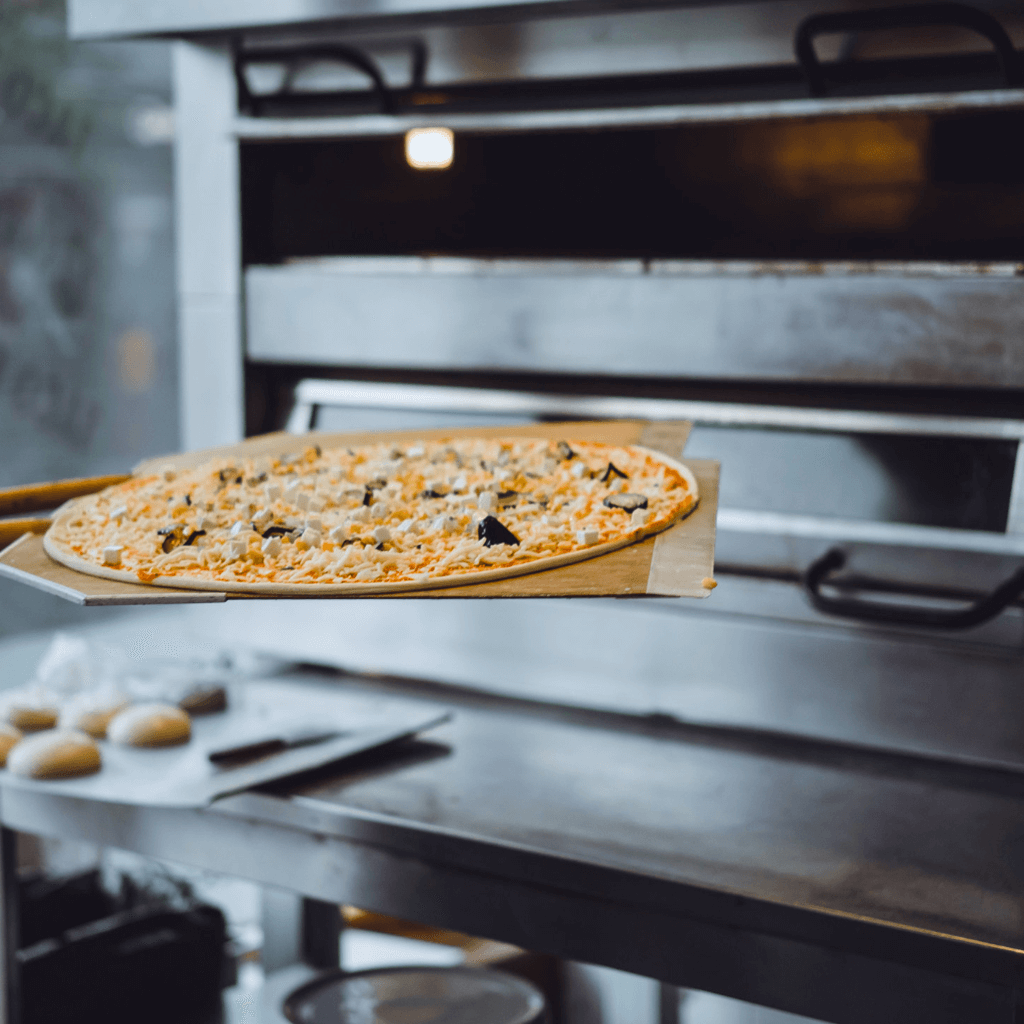 راهنمای کامل خرید فر پیتزا ریلی و فر پیتزا صندوقی - روماکینگ